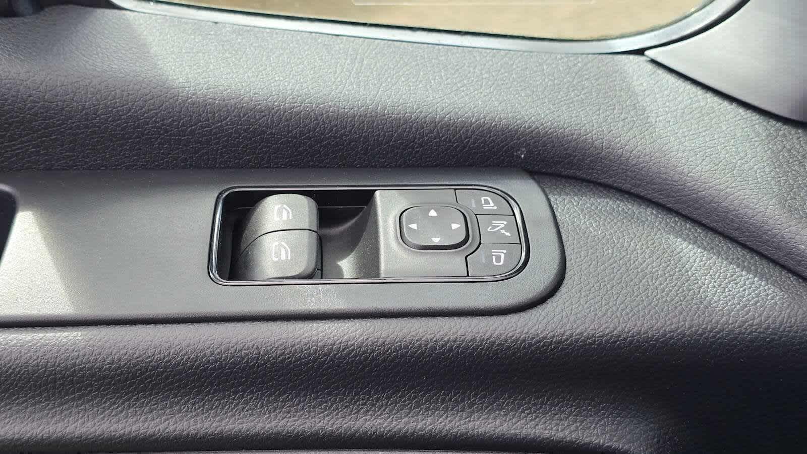 2026 Mercedes-Benz Sprinter 2500 Standard Roof I4 Diesel HO 144 AWD