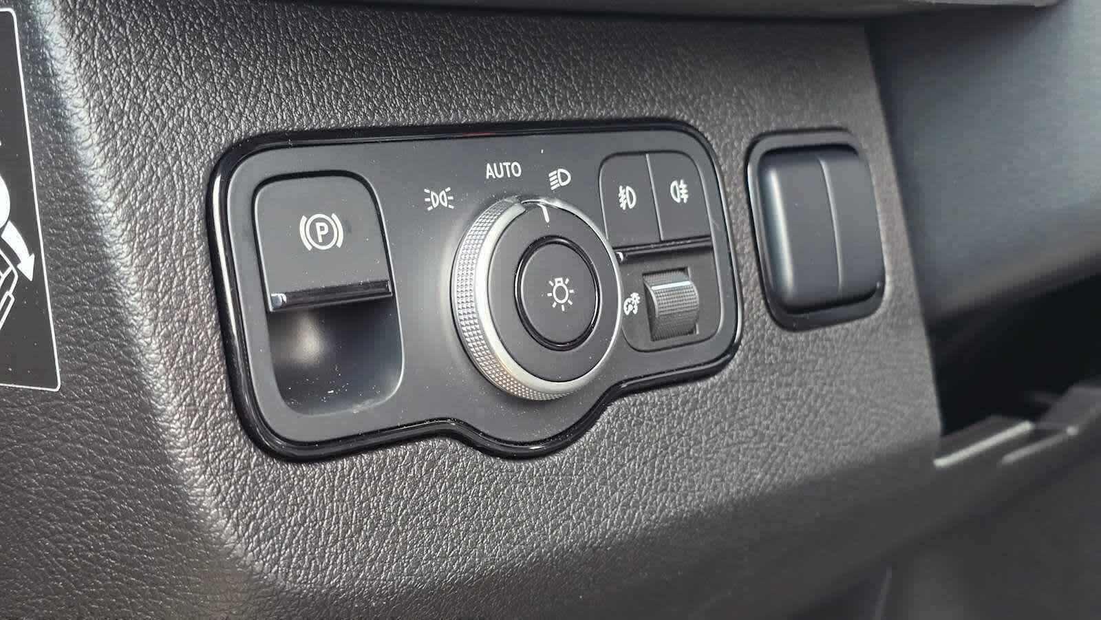 2026 Mercedes-Benz Sprinter 2500 Standard Roof I4 Diesel HO 144 AWD