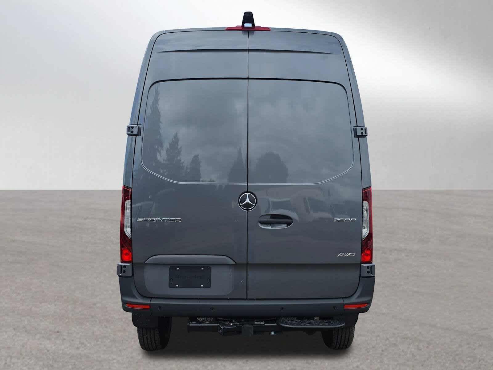 2026 Mercedes-Benz Sprinter 2500 Standard Roof I4 Diesel HO 144 AWD