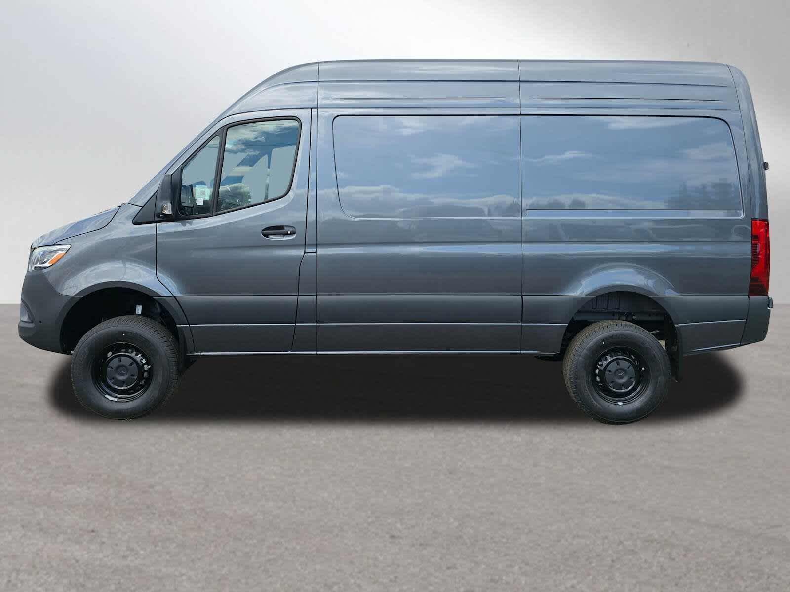 2026 Mercedes-Benz Sprinter 2500 Standard Roof I4 Diesel HO 144 AWD