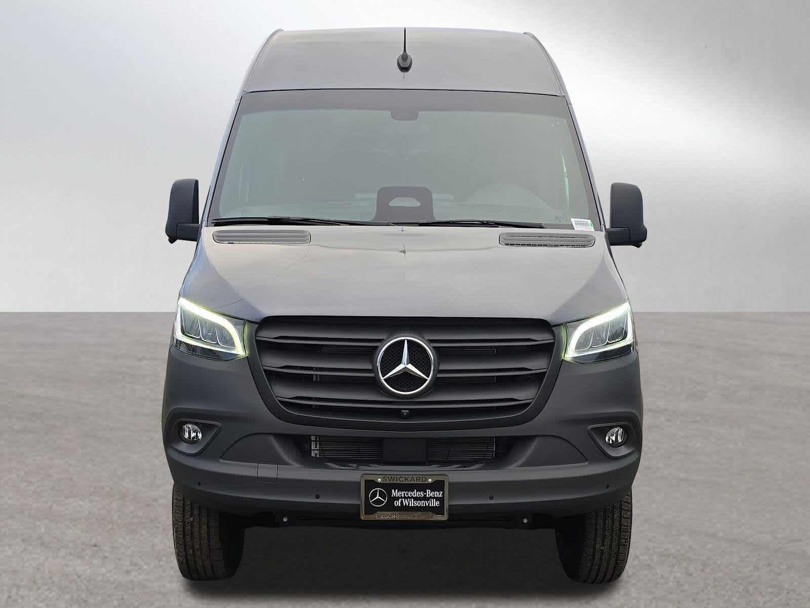2026 Mercedes-Benz Sprinter 2500 Standard Roof I4 Diesel HO 144" AWD