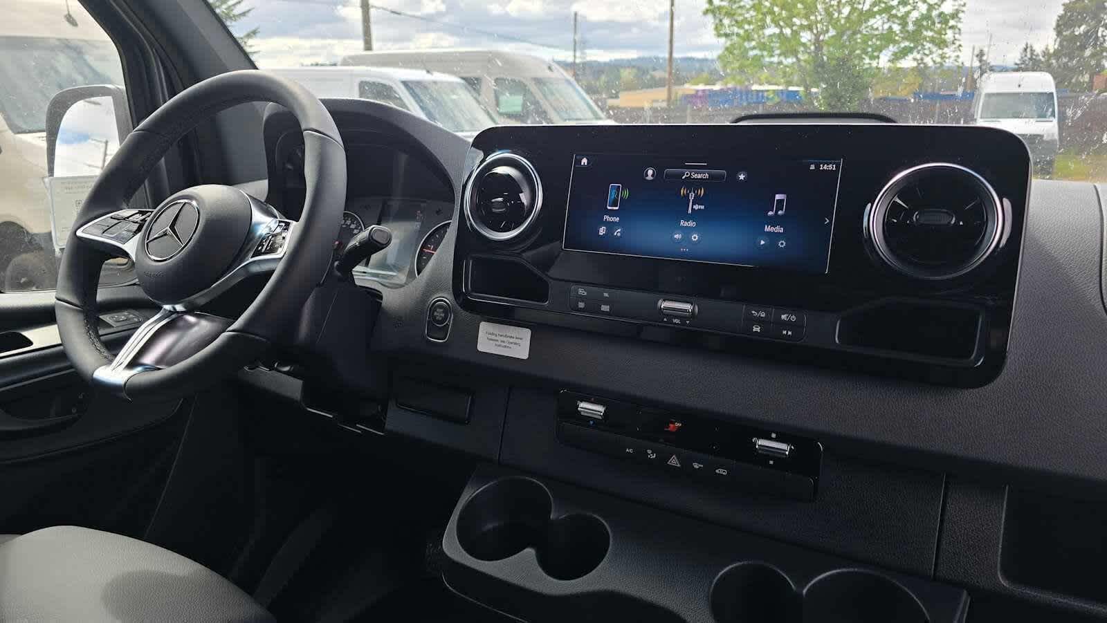 2026 Mercedes-Benz Sprinter 2500 Standard Roof I4 Diesel HO 144 AWD