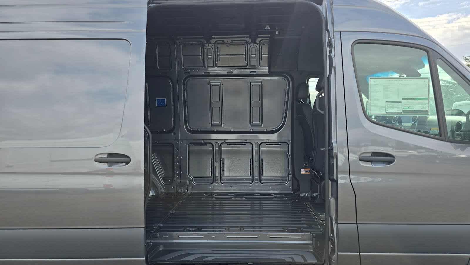 2026 Mercedes-Benz Sprinter 2500 Standard Roof I4 Diesel HO 144 AWD