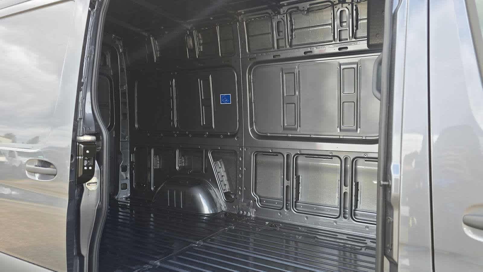 2026 Mercedes-Benz Sprinter 2500 Standard Roof I4 Diesel HO 144 AWD