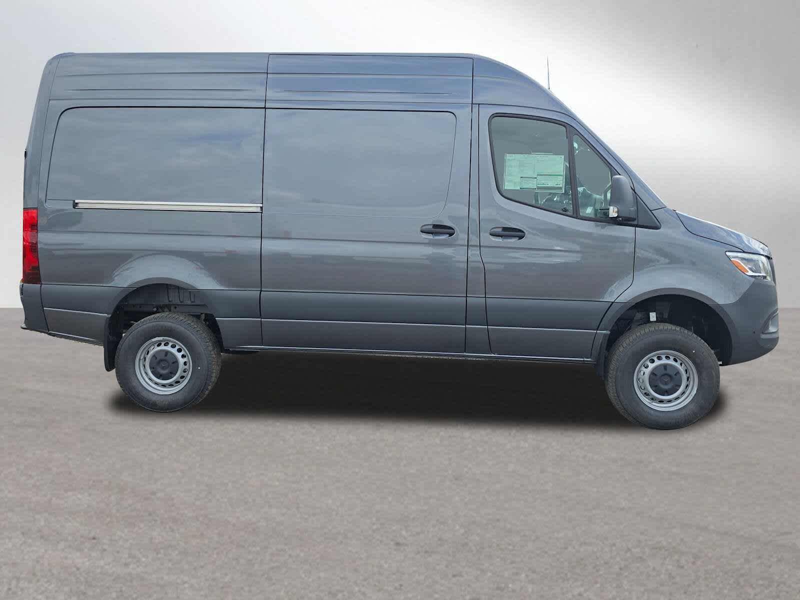2026 Mercedes-Benz Sprinter 2500 Standard Roof I4 Diesel HO 144 AWD