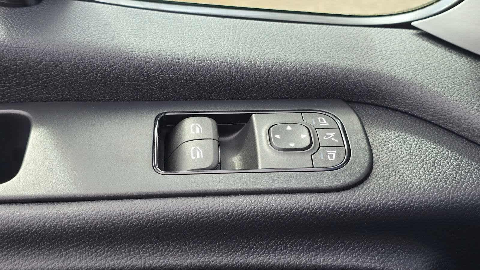 2026 Mercedes-Benz Sprinter 2500 Standard Roof I4 Diesel HO 144 AWD