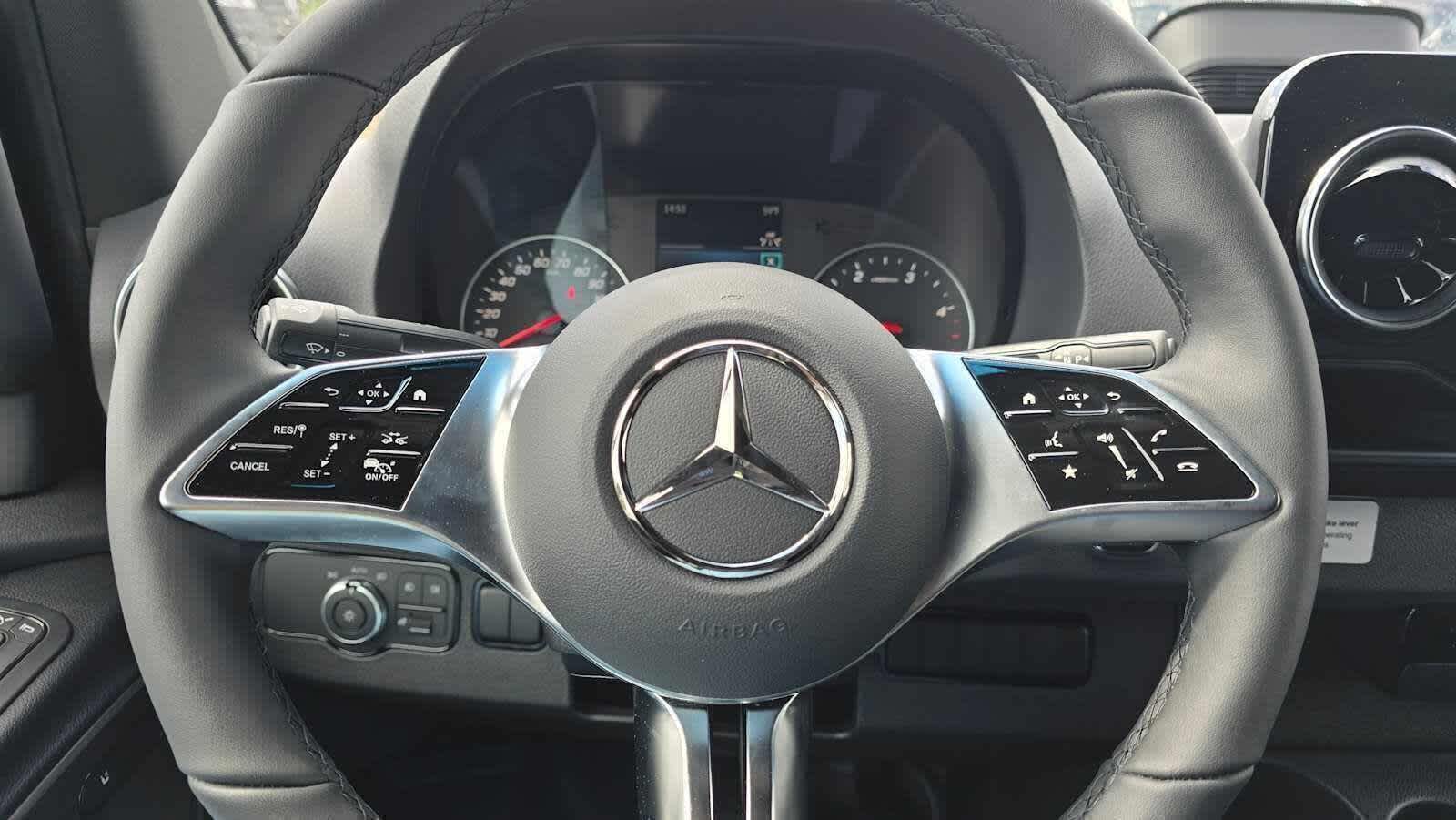 2026 Mercedes-Benz Sprinter 2500 Standard Roof I4 Diesel HO 144 AWD