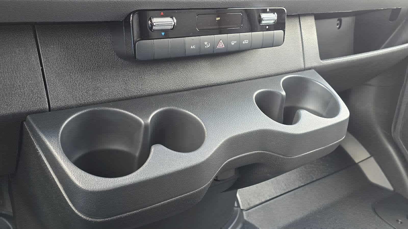 2026 Mercedes-Benz Sprinter 2500 Standard Roof I4 Diesel HO 144 AWD