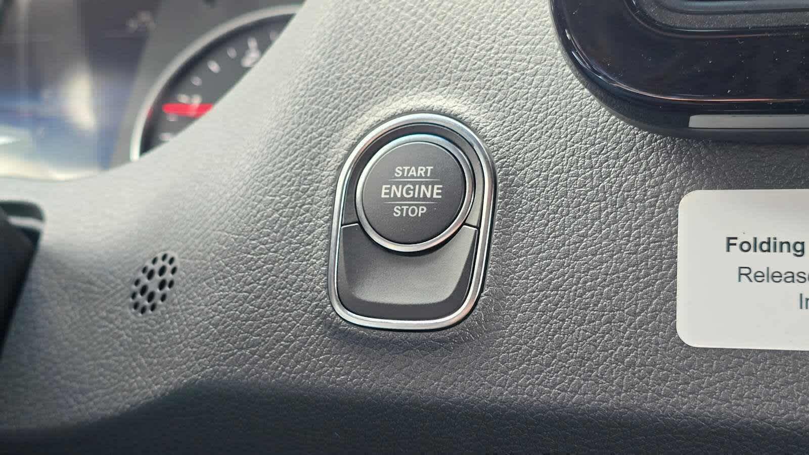 2026 Mercedes-Benz Sprinter 2500 Standard Roof I4 Diesel HO 144 AWD