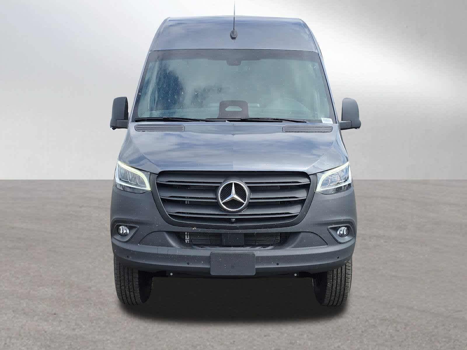 2026 Mercedes-Benz Sprinter 2500 Standard Roof I4 Diesel HO 144 AWD