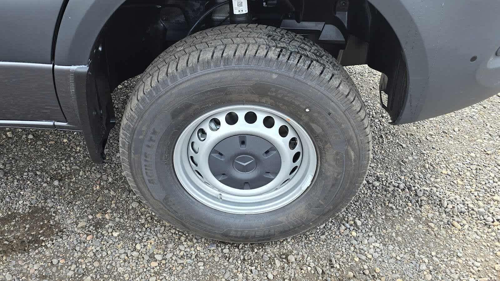 2026 Mercedes-Benz Sprinter 2500 Standard Roof I4 Diesel HO 144 AWD