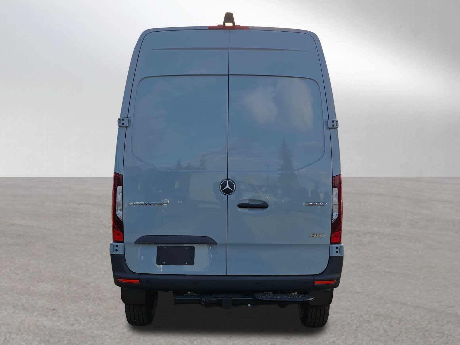 2026 Mercedes-Benz Sprinter 2500 Standard Roof I4 Diesel HO 144" AWD