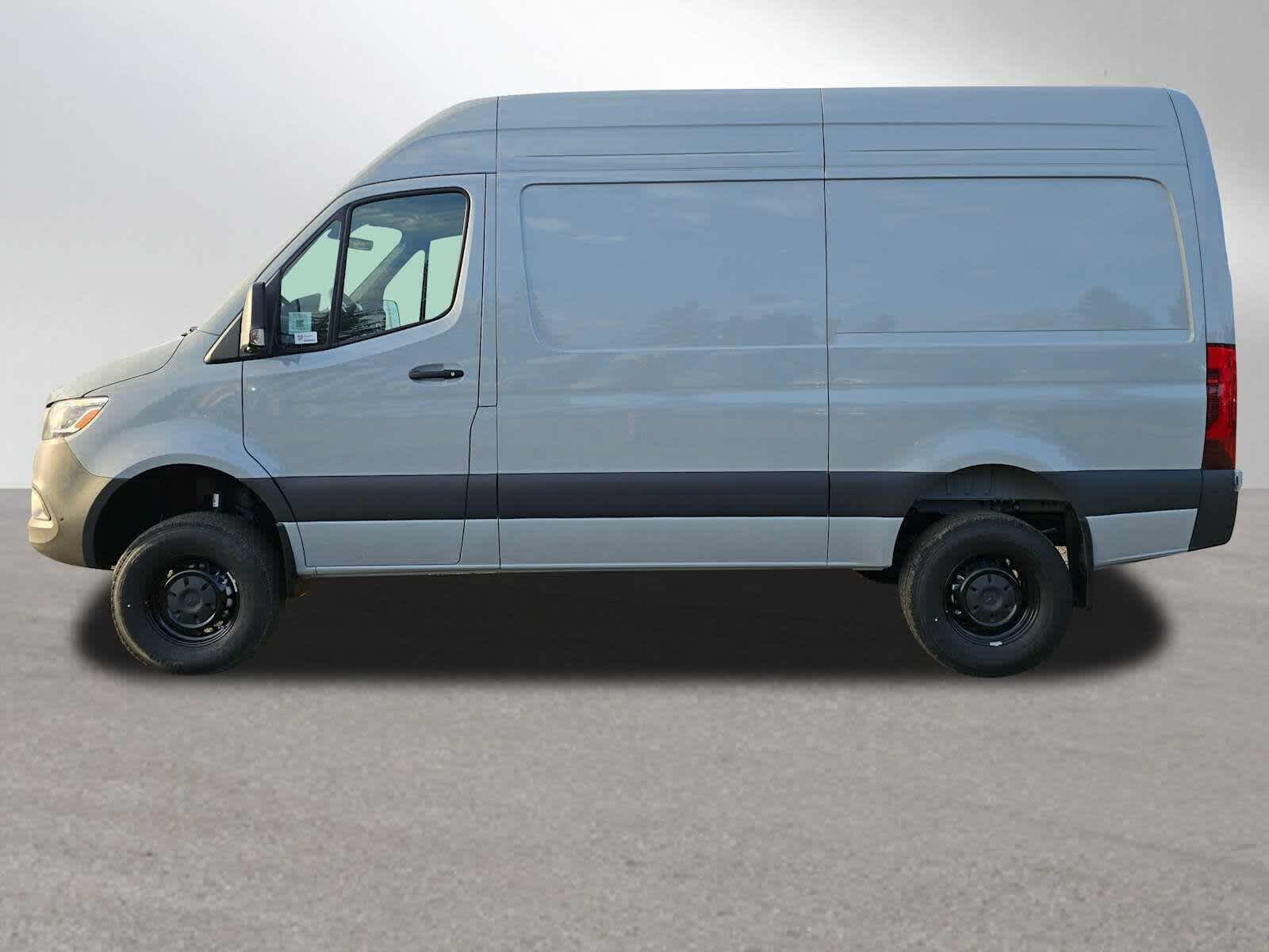 2026 Mercedes-Benz Sprinter 2500 Standard Roof I4 Diesel HO 144" AWD
