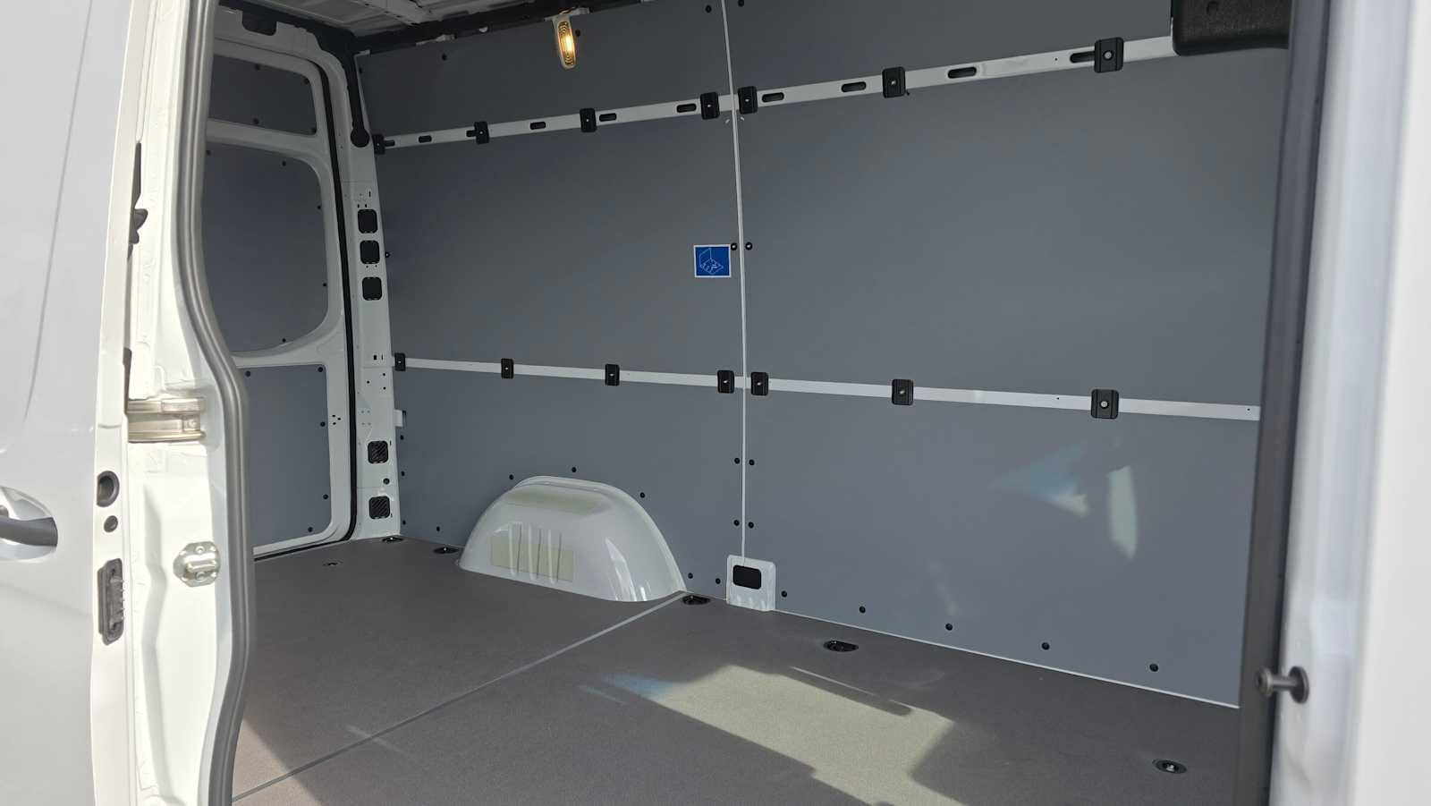 2026 Mercedes-Benz Sprinter 2500 Standard Roof I4 Diesel HO 144 AWD