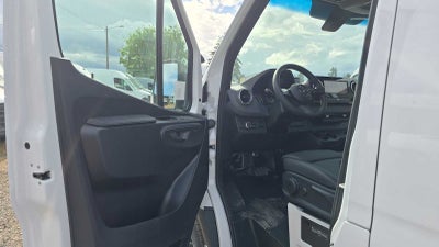 2026 Mercedes-Benz Sprinter 2500 Standard Roof I4 Diesel HO 144 AWD