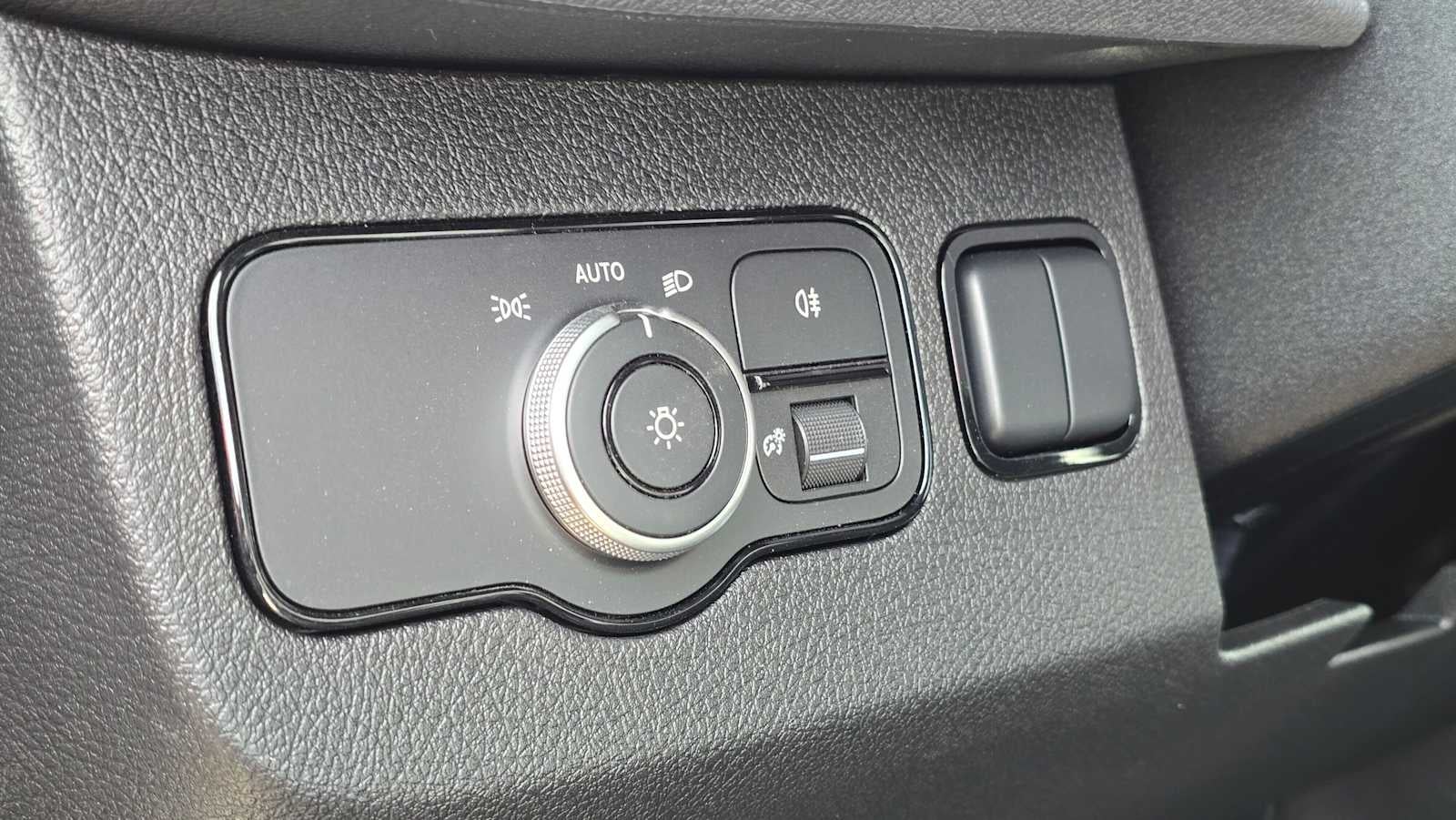 2026 Mercedes-Benz Sprinter 2500 Standard Roof I4 Diesel HO 144 AWD