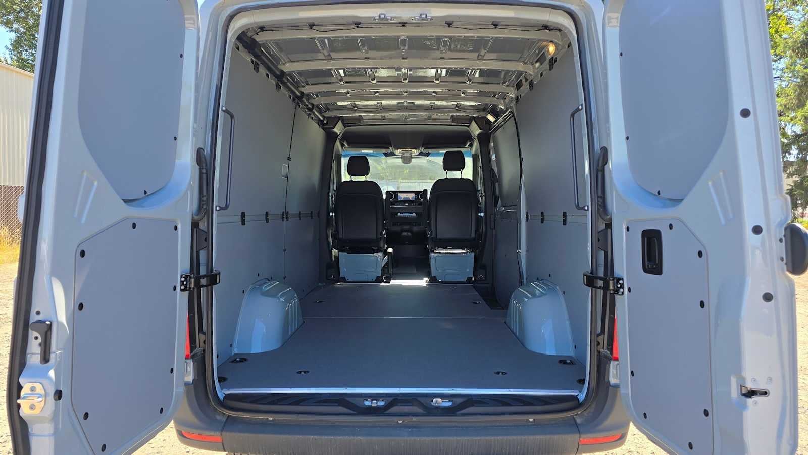 2025 Mercedes-Benz Sprinter Cargo Van 2500 Standard Roof I4 Diesel HO 144 AWD