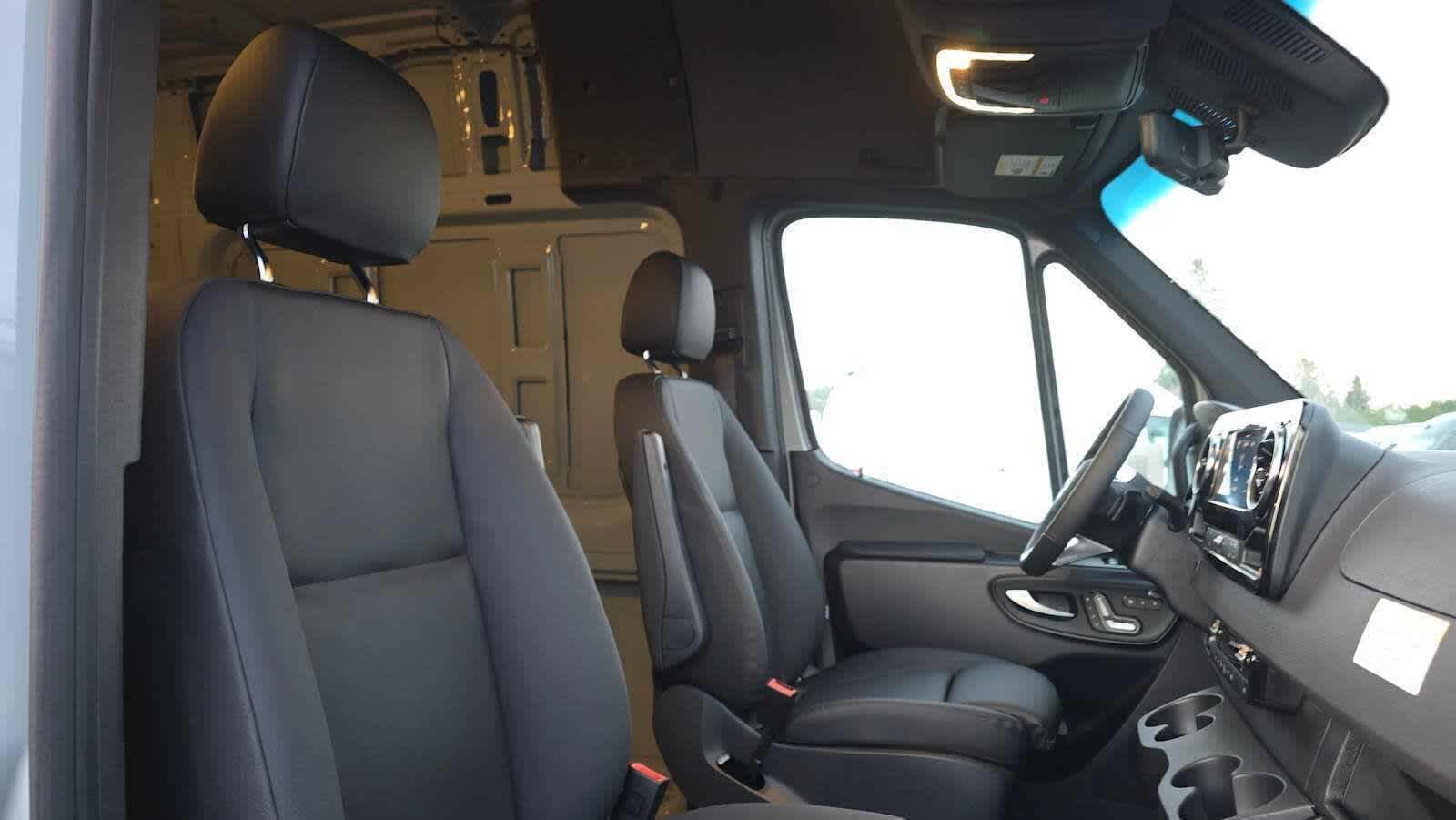 2026 Mercedes-Benz Sprinter 2500 Standard Roof I4 Diesel HO 144" AWD