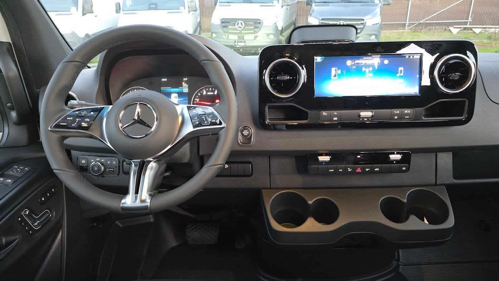 2026 Mercedes-Benz Sprinter 2500 Standard Roof I4 Diesel HO 144" AWD