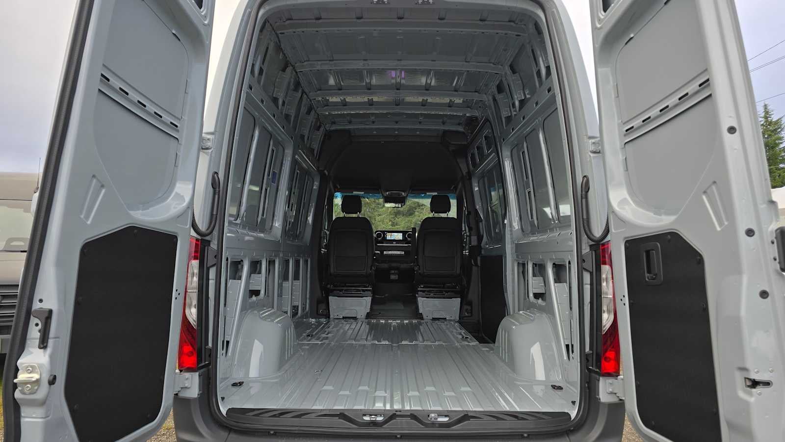 2026 Mercedes-Benz Sprinter 2500 Standard Roof I4 Diesel HO 144" AWD