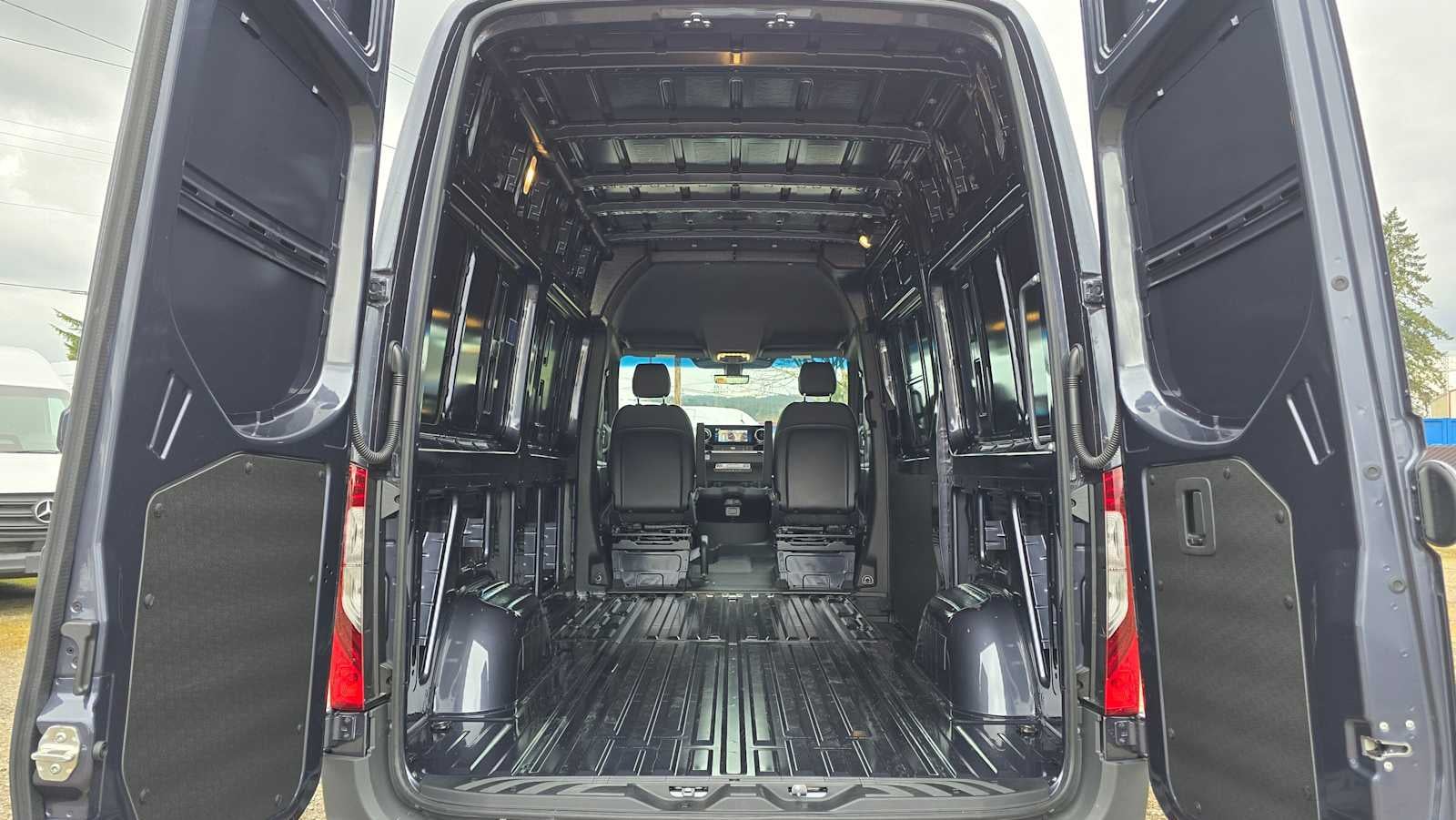 2026 Mercedes-Benz Sprinter 2500 Standard Roof I4 Diesel HO 144" AWD