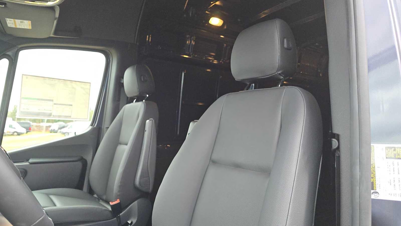 2026 Mercedes-Benz Sprinter 2500 Standard Roof I4 Diesel HO 144" AWD