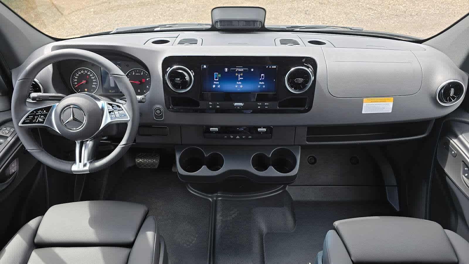 2026 Mercedes-Benz Sprinter 2500 Standard Roof I4 Diesel HO 144 AWD