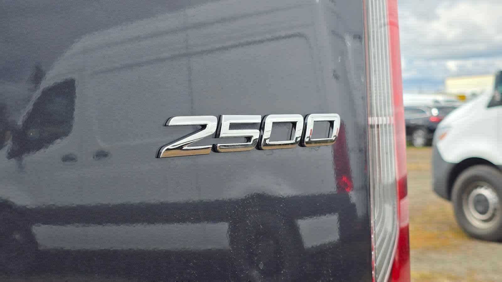 2026 Mercedes-Benz Sprinter 2500 Standard Roof I4 Diesel HO 144 AWD