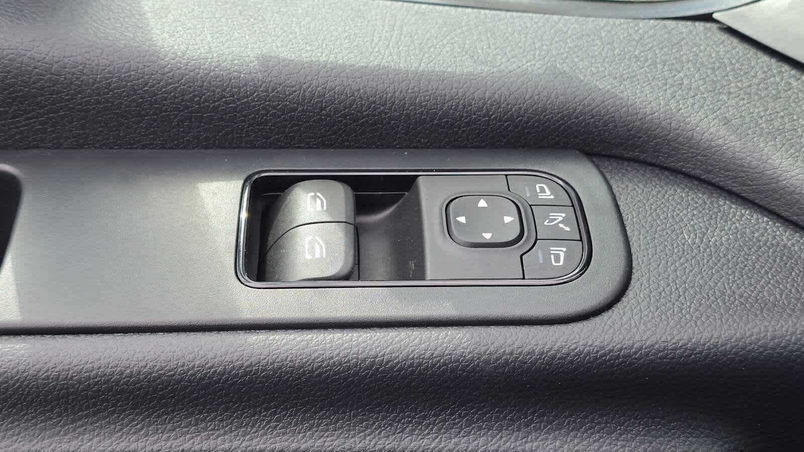 2026 Mercedes-Benz Sprinter 2500 Standard Roof I4 Diesel HO 144 AWD