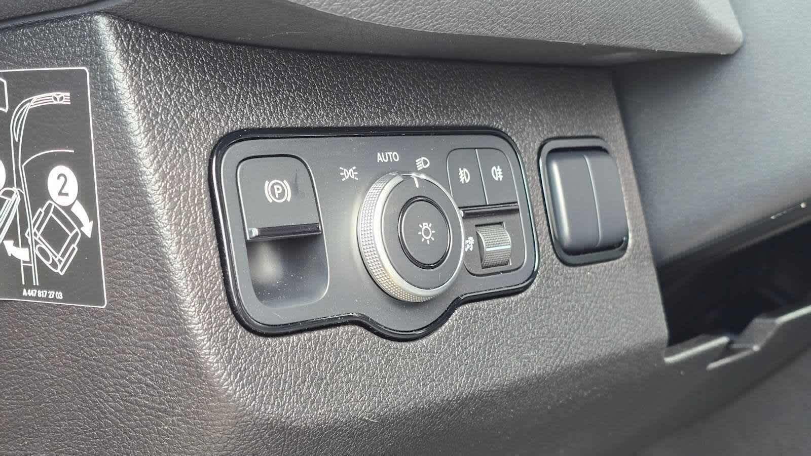 2026 Mercedes-Benz Sprinter 2500 Standard Roof I4 Diesel HO 144 AWD