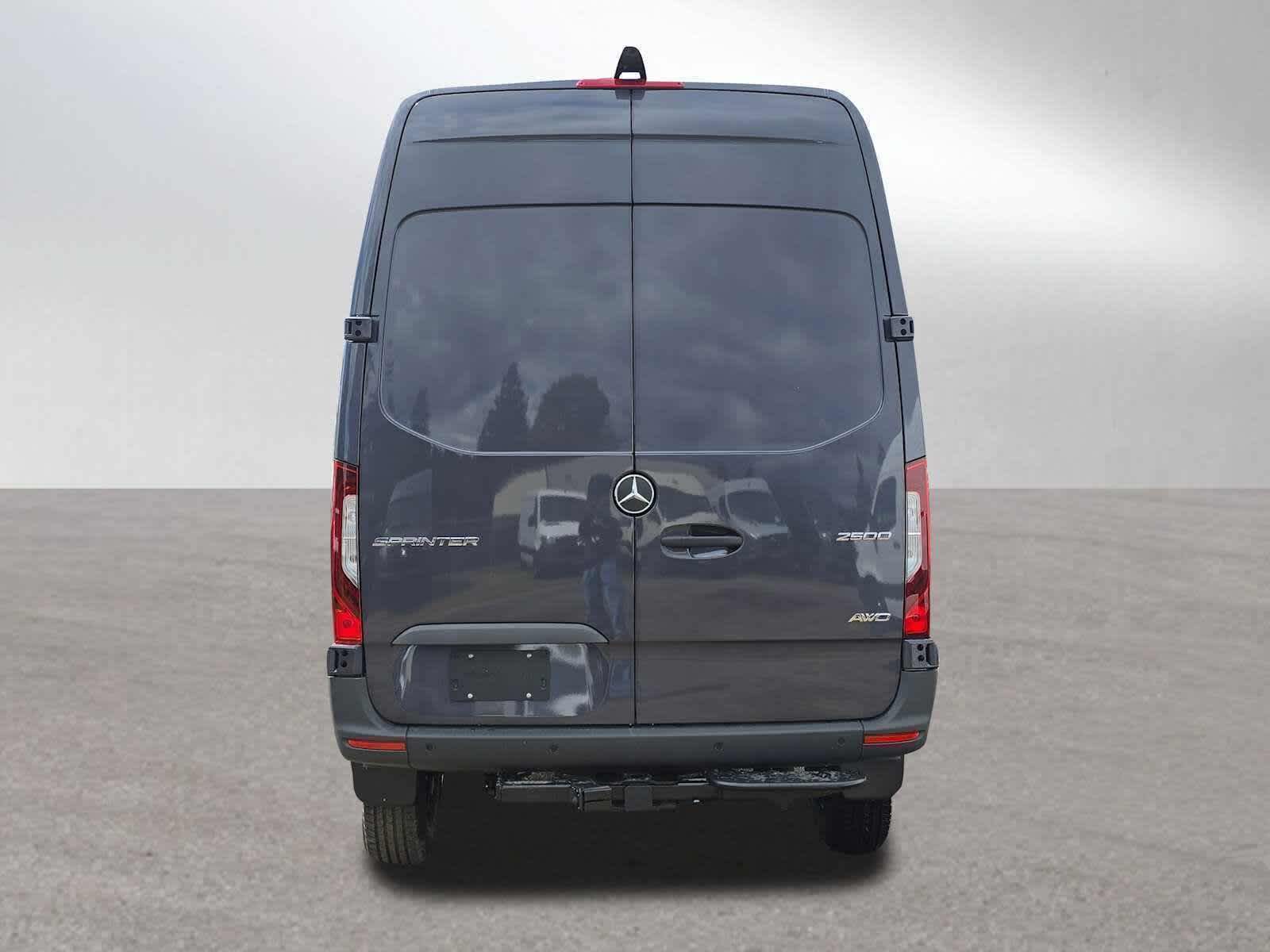 2026 Mercedes-Benz Sprinter 2500 Standard Roof I4 Diesel HO 144 AWD
