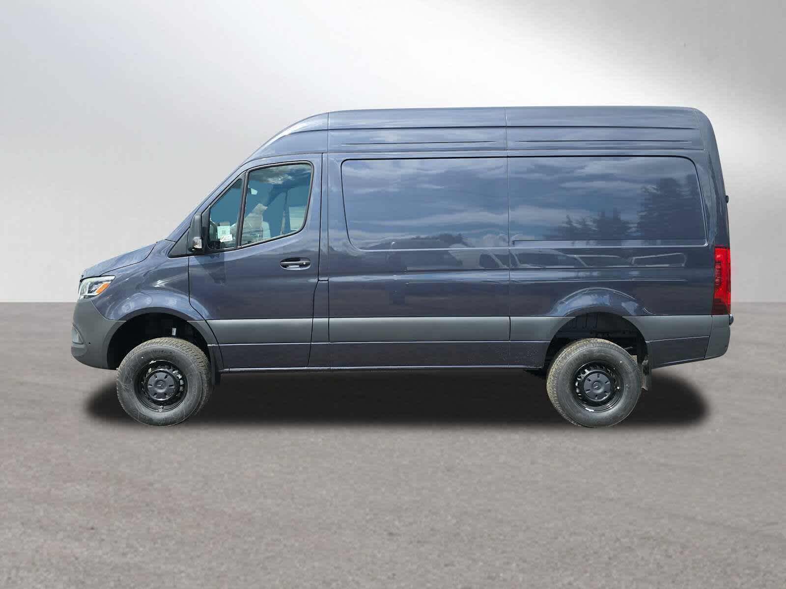 2026 Mercedes-Benz Sprinter 2500 Standard Roof I4 Diesel HO 144 AWD