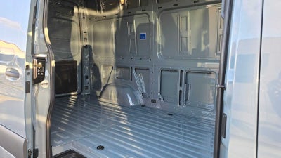 2026 Mercedes-Benz Sprinter 2500 Standard Roof I4 Diesel HO 144" AWD