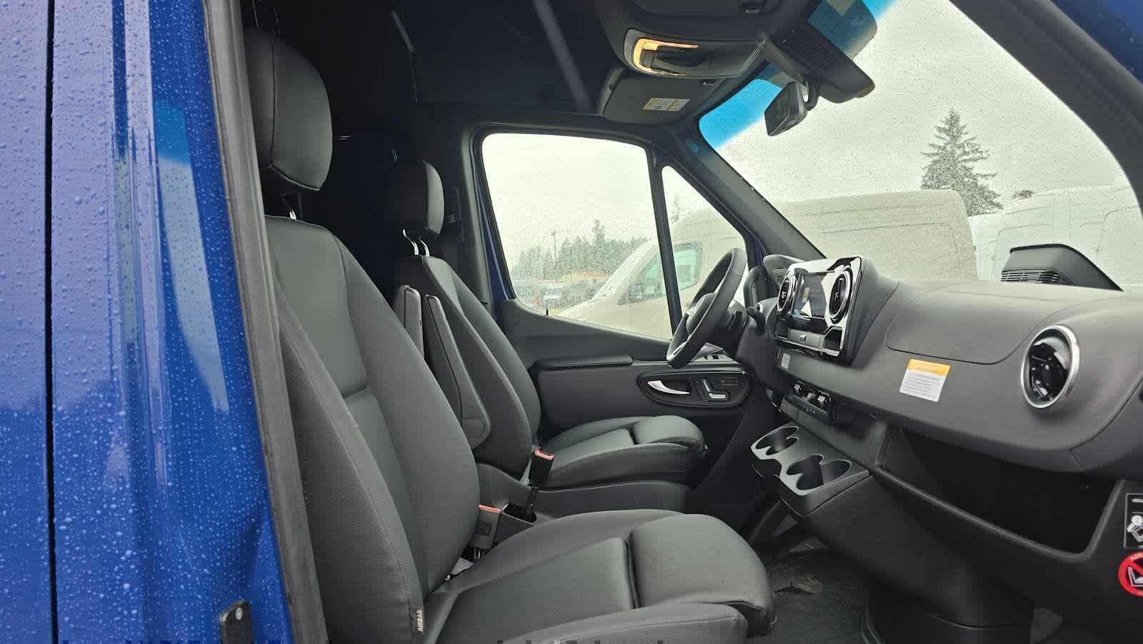 2026 Mercedes-Benz Sprinter 2500 Standard Roof I4 Diesel HO 144 AWD