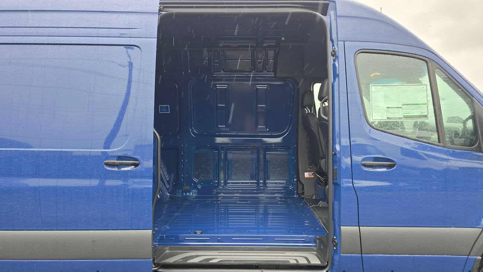 2026 Mercedes-Benz Sprinter 2500 Standard Roof I4 Diesel HO 144 AWD