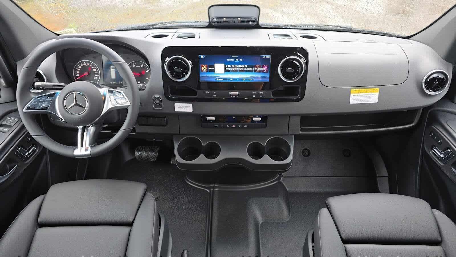 2026 Mercedes-Benz Sprinter 2500 Standard Roof I4 Diesel HO 144 AWD