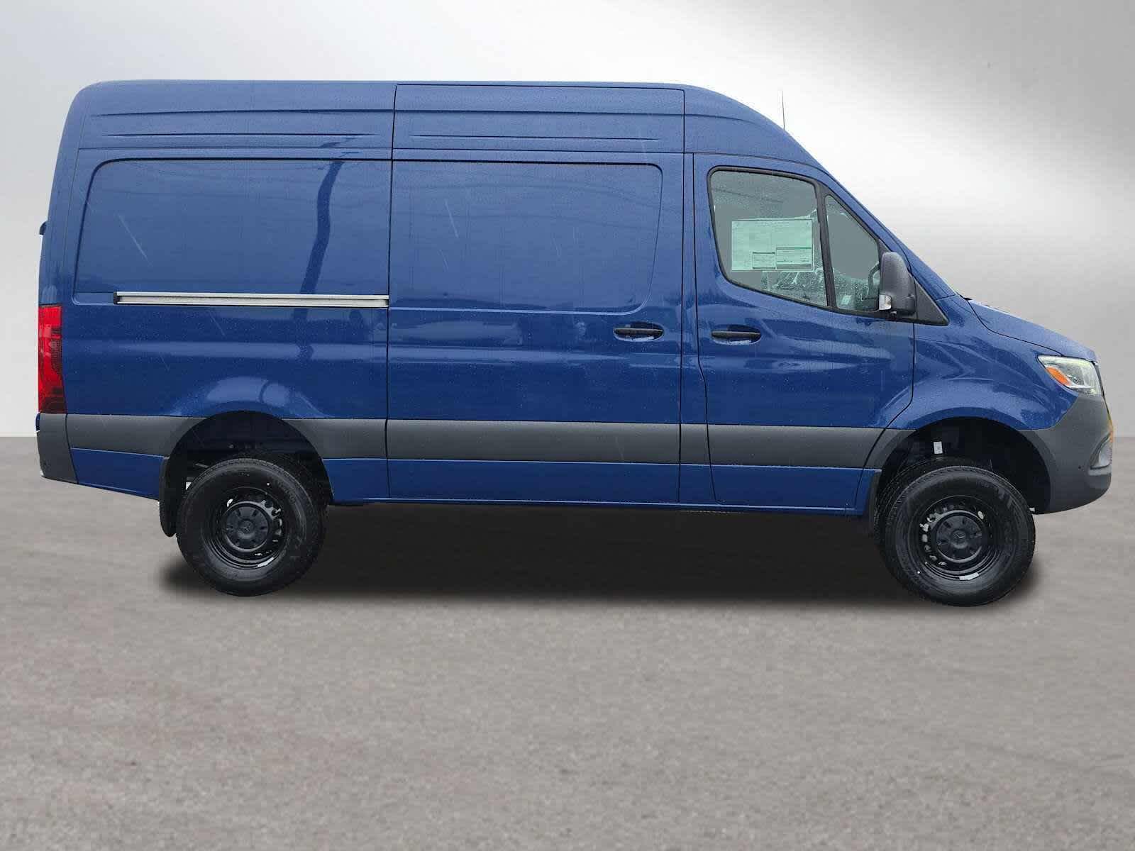 2026 Mercedes-Benz Sprinter 2500 Standard Roof I4 Diesel HO 144 AWD