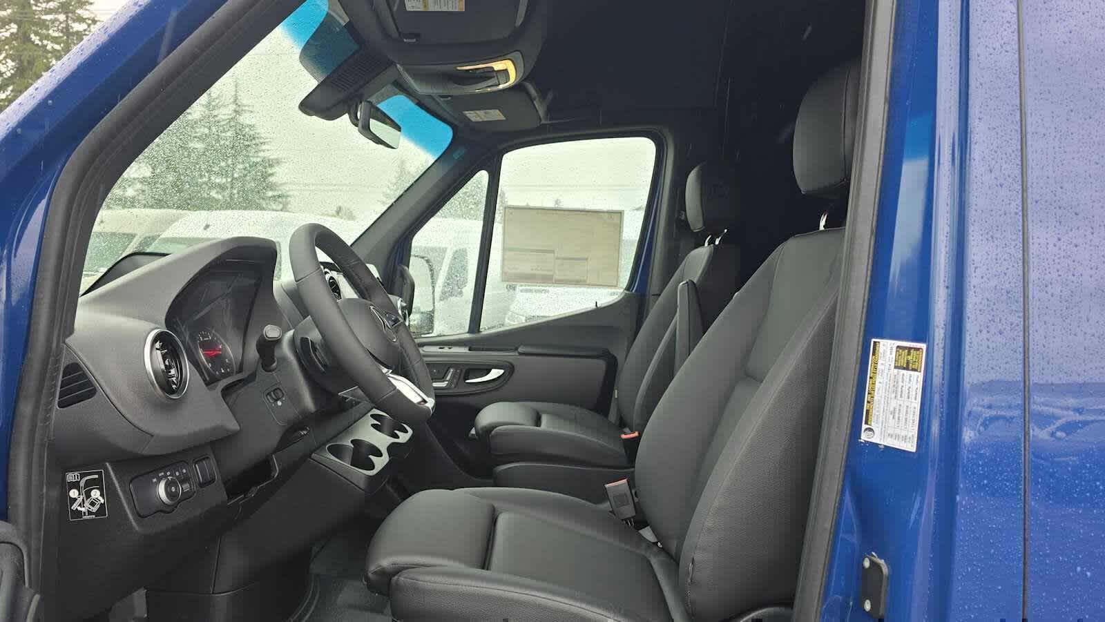 2026 Mercedes-Benz Sprinter 2500 Standard Roof I4 Diesel HO 144 AWD