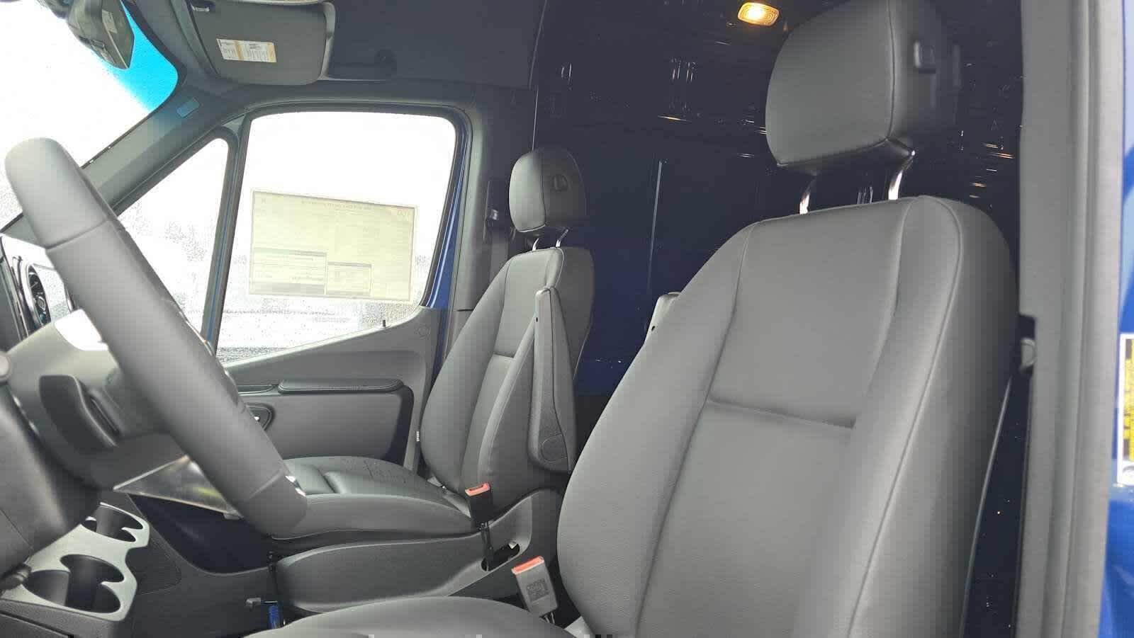 2026 Mercedes-Benz Sprinter 2500 Standard Roof I4 Diesel HO 144 AWD