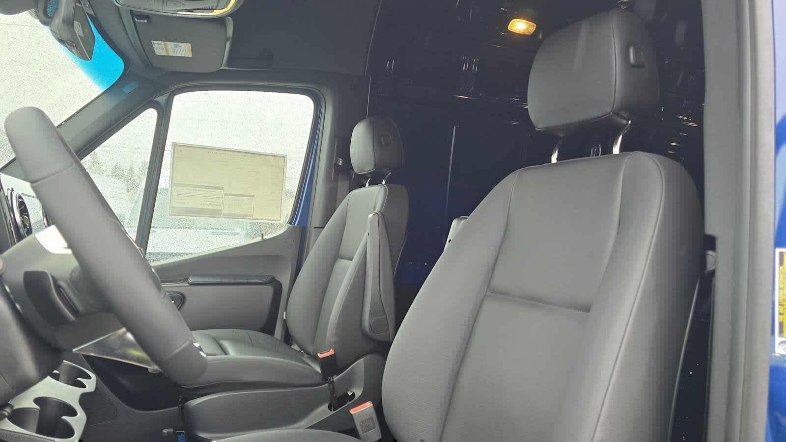 2026 Mercedes-Benz Sprinter 2500 Standard Roof I4 Diesel HO 144 AWD