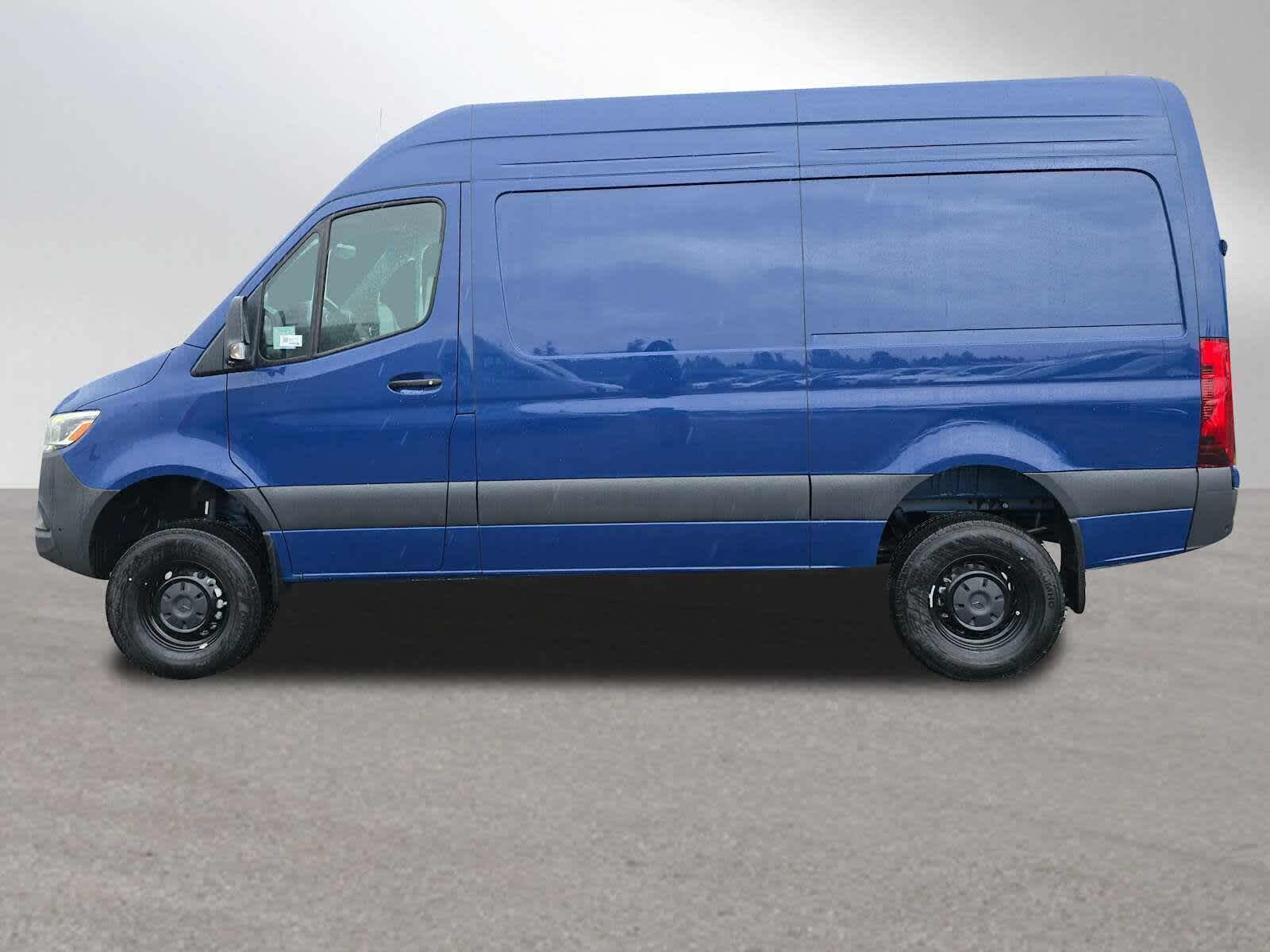 2026 Mercedes-Benz Sprinter 2500 Standard Roof I4 Diesel HO 144 AWD