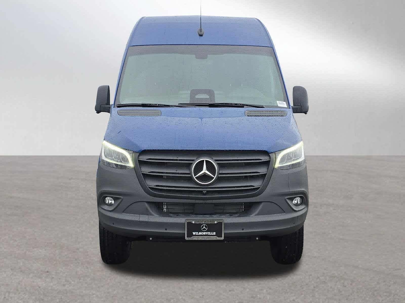 2026 Mercedes-Benz Sprinter 2500 Standard Roof I4 Diesel HO 144 AWD
