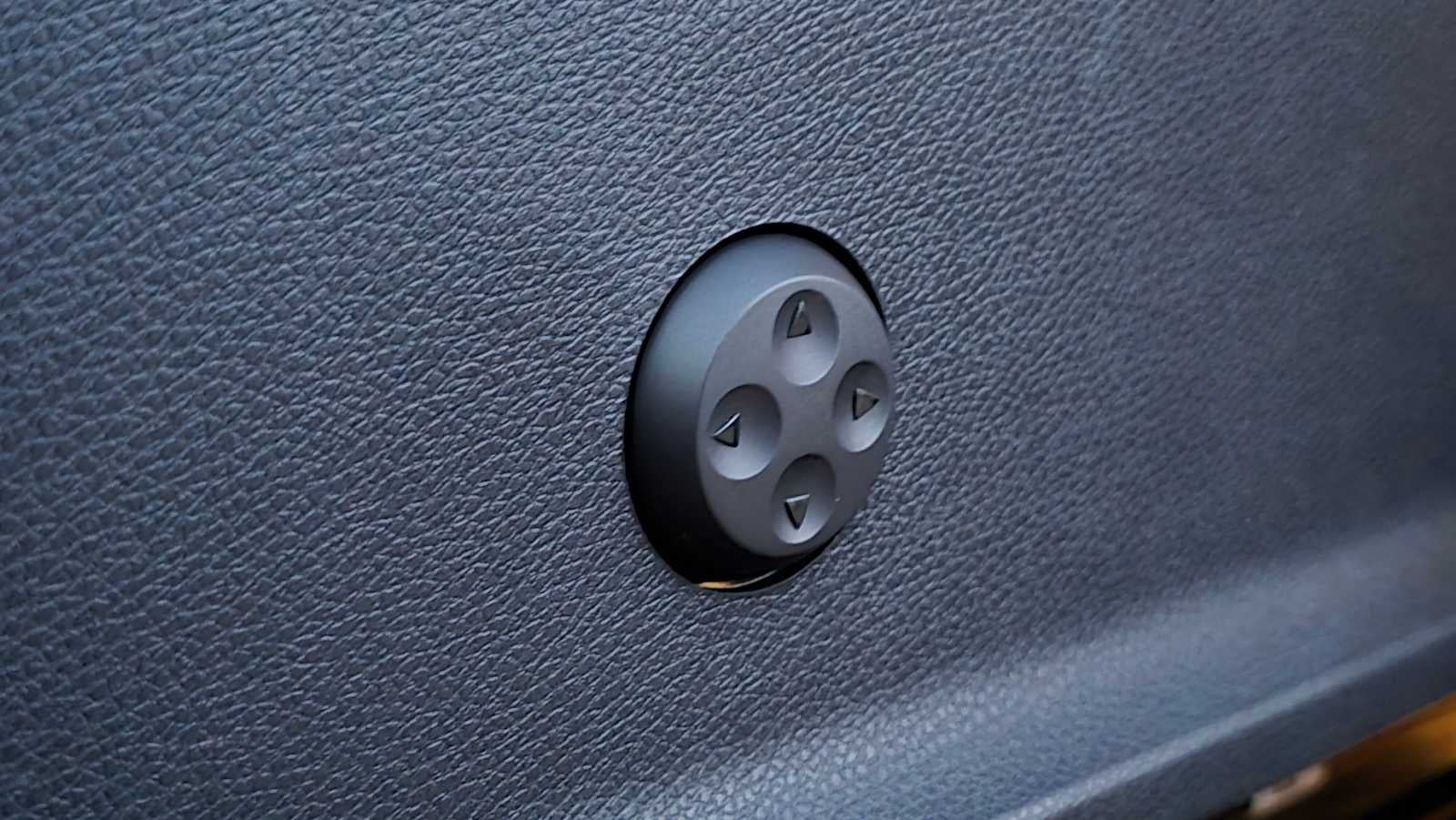 2026 Mercedes-Benz Sprinter 2500 Standard Roof I4 Diesel HO 144" AWD