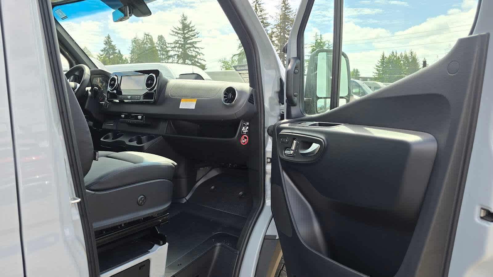 2025 Mercedes-Benz Sprinter Cargo Van 2500 Standard Roof I4 Diesel HO 144 AWD