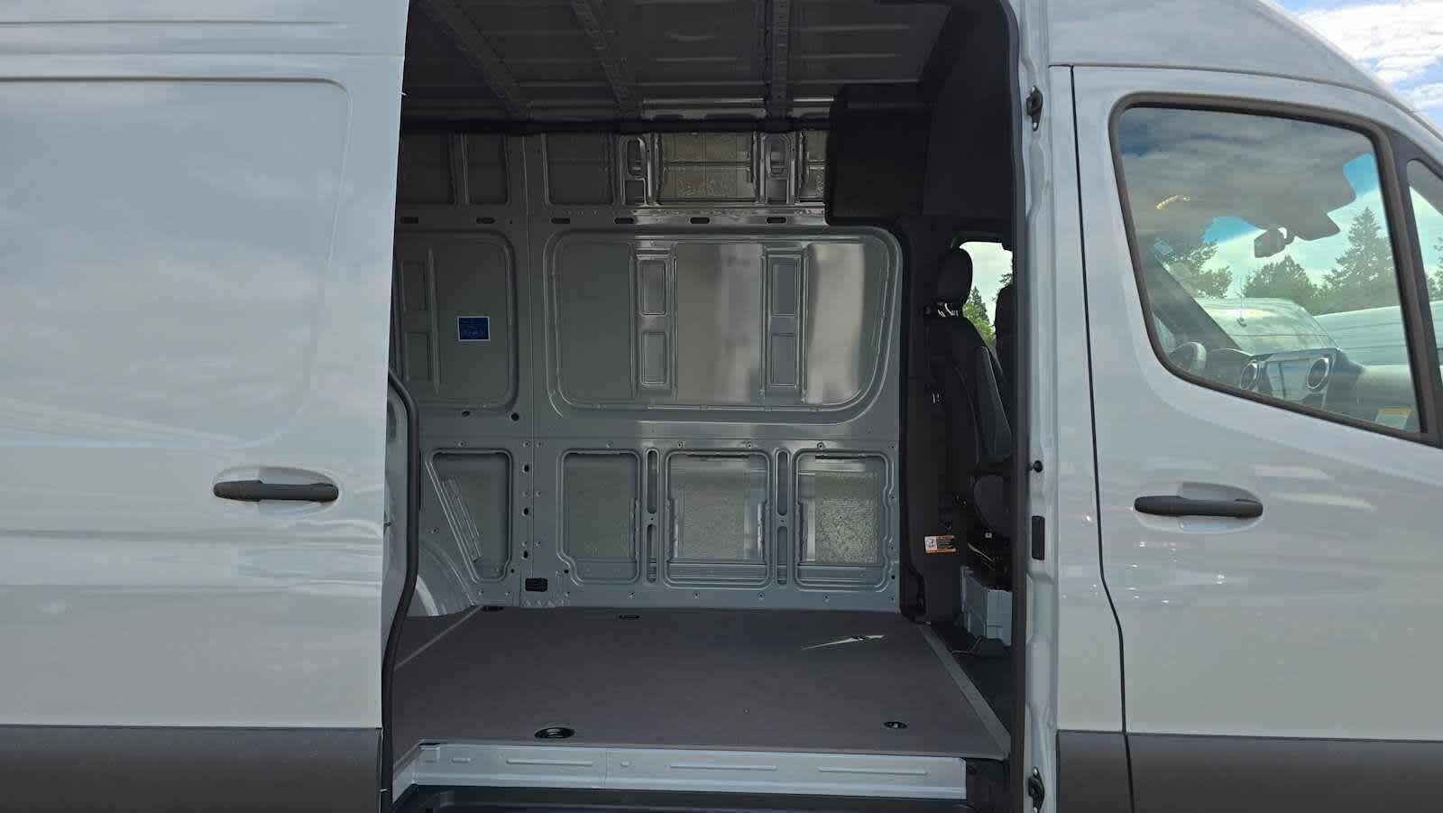 2025 Mercedes-Benz Sprinter Cargo Van 2500 Standard Roof I4 Diesel HO 144 AWD