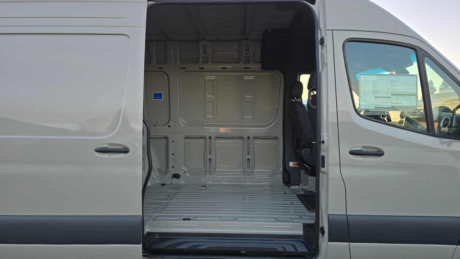 2026 Mercedes-Benz Sprinter 2500 Standard Roof I4 Diesel HO 144" AWD