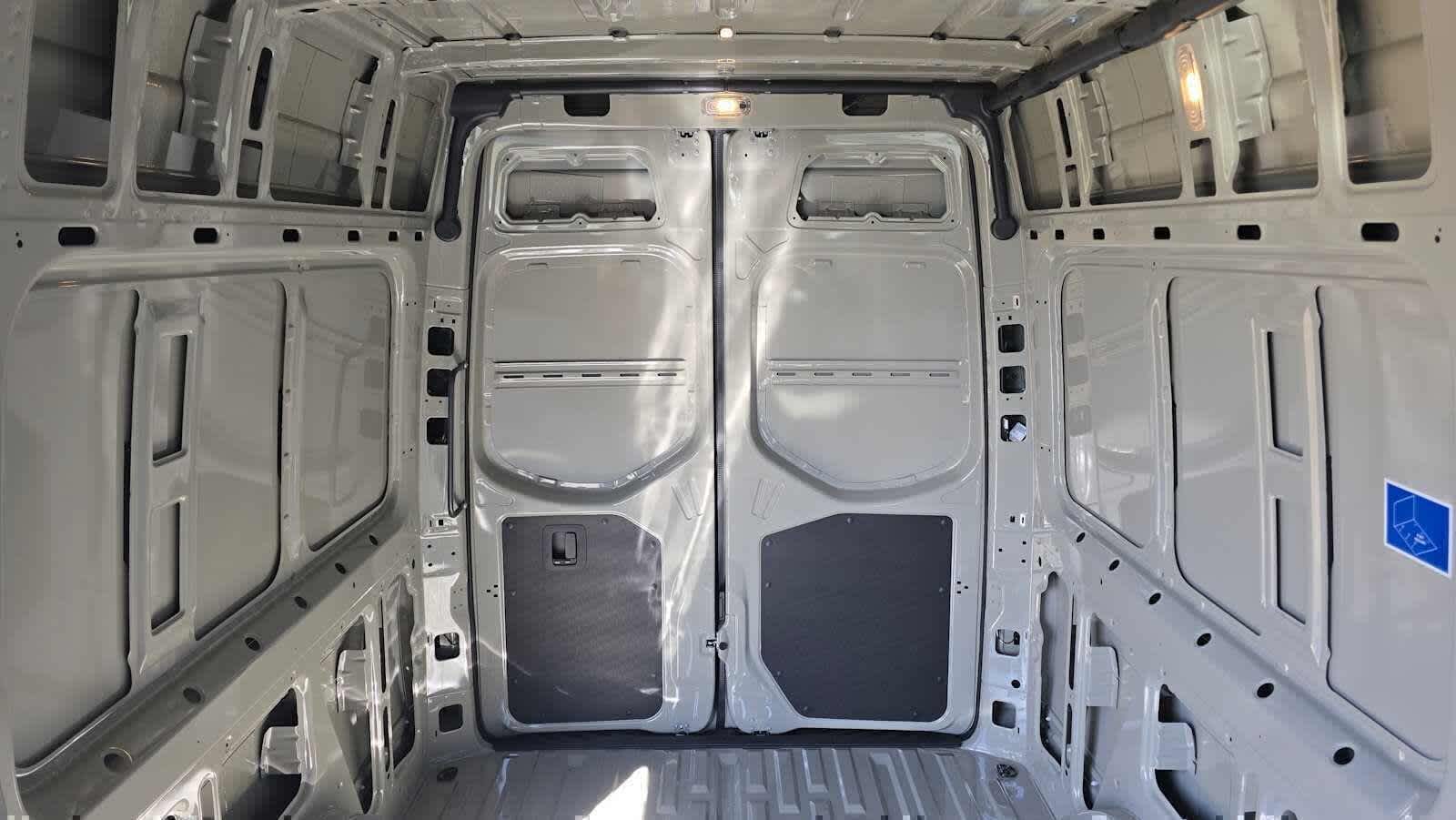 2026 Mercedes-Benz Sprinter 2500 Standard Roof I4 Diesel HO 144 AWD