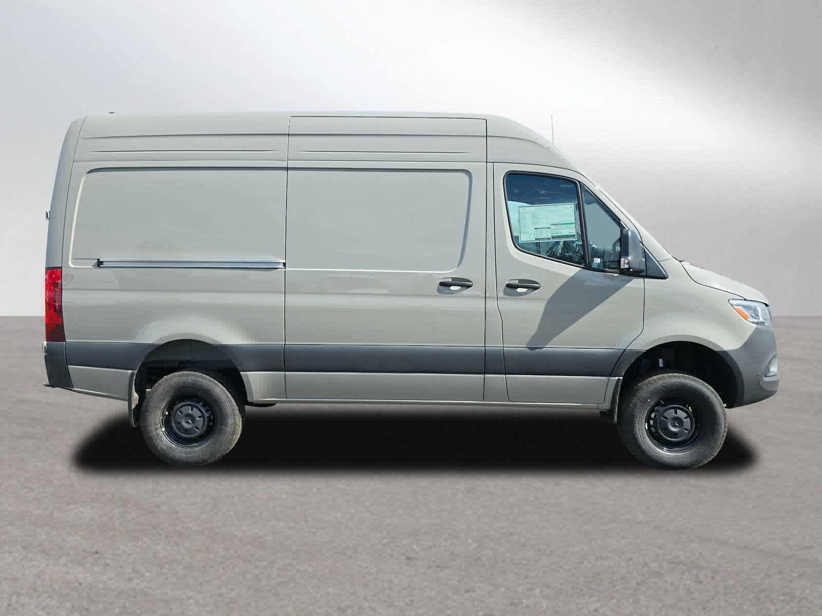 2026 Mercedes-Benz Sprinter 2500 Standard Roof I4 Diesel HO 144 AWD