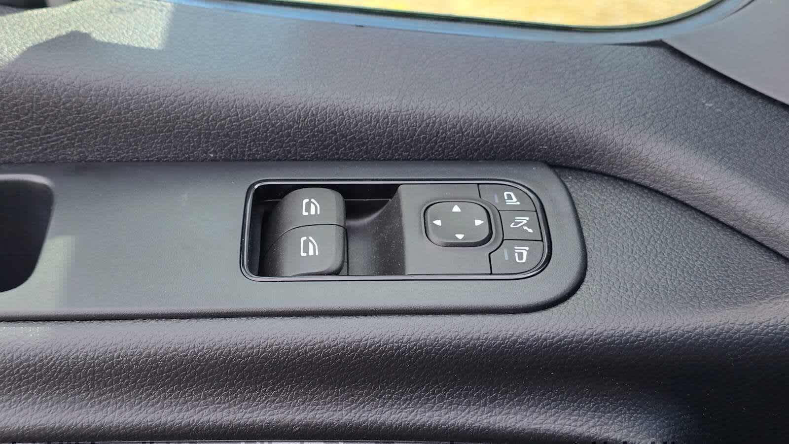 2026 Mercedes-Benz Sprinter 2500 Standard Roof I4 Diesel HO 144 AWD