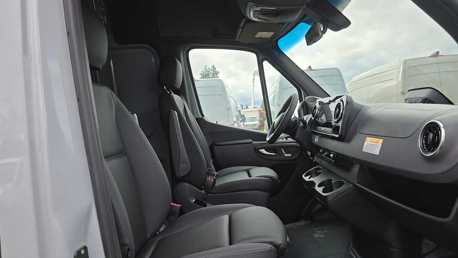 2026 Mercedes-Benz Sprinter 2500 Standard Roof I4 Diesel HO 144" AWD